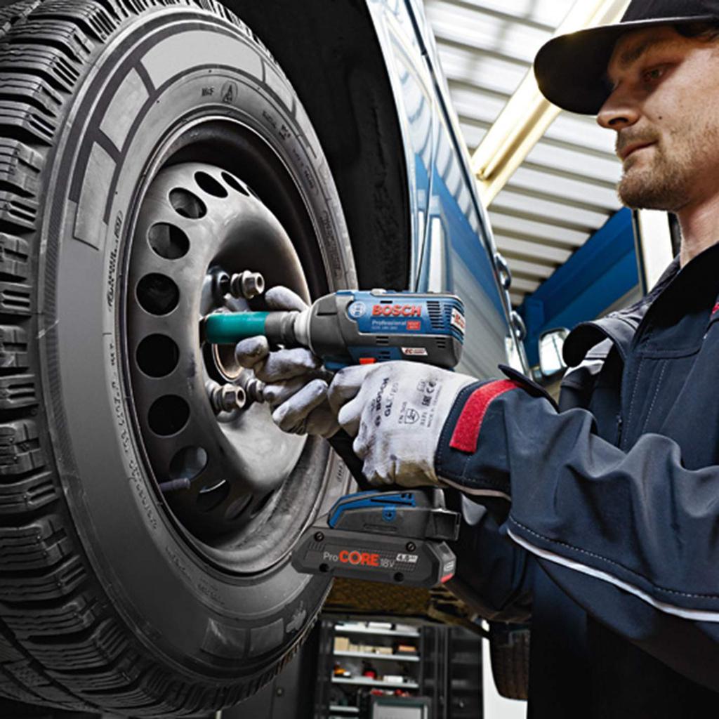 Беспроводной ударный гайковерт Bosch Professional 18 В x Кейс для переноски (6.0Ач 2, Зарядное устройство, В комплекте) GDS18V-300