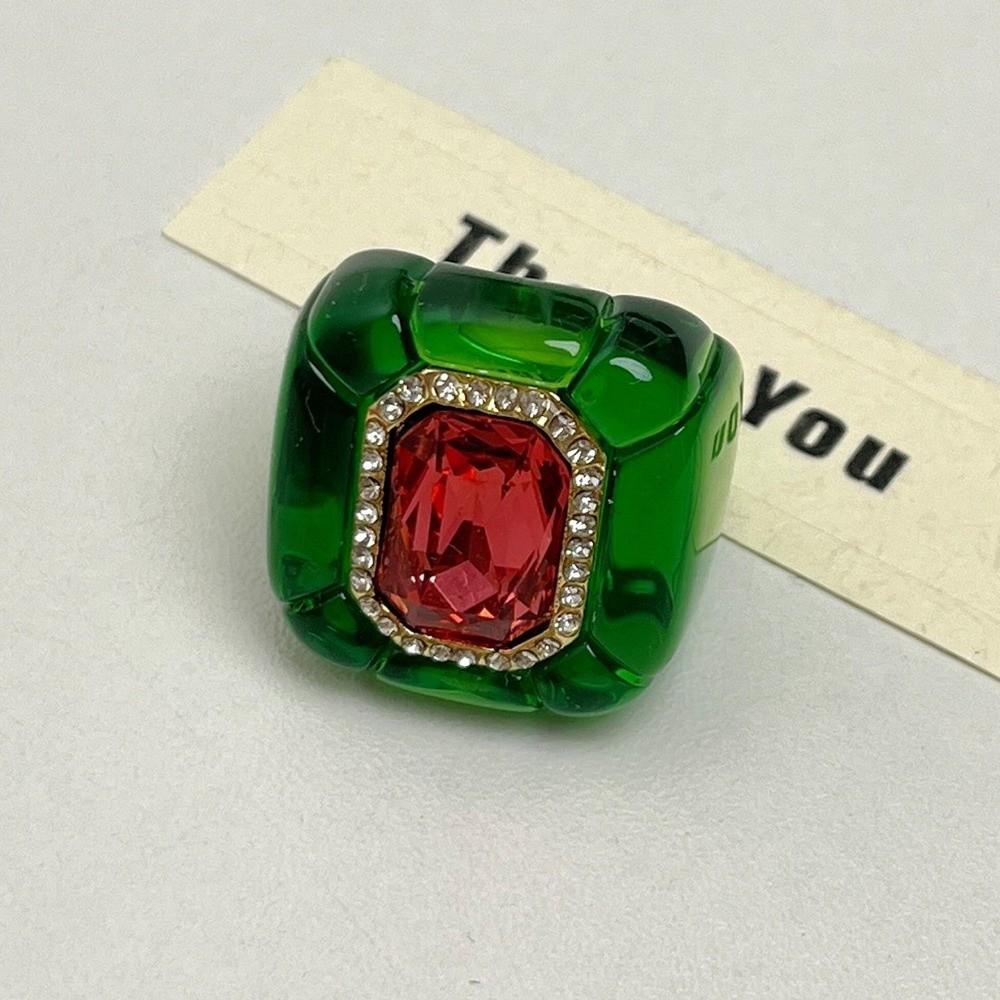 New Fashion Colorful Rhinestones Ring Three-dimensional Elegant Jewelry Finger Ring Geometric Square Ring Women