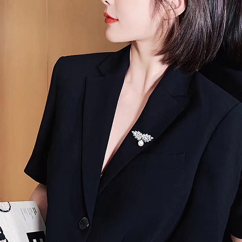 Изысканная ретро-брошь в европейском и американском стиле: Уникальная винтажная модная брошь для женщин - элегантный дизайн в виде капли масла.