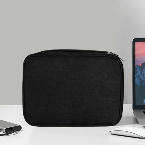 Практичная съемная перегородка позволяет держать все в порядке. Легкие электронные аксессуары. Кабели. Цифровая косметичка. Принадлежности для общежития.