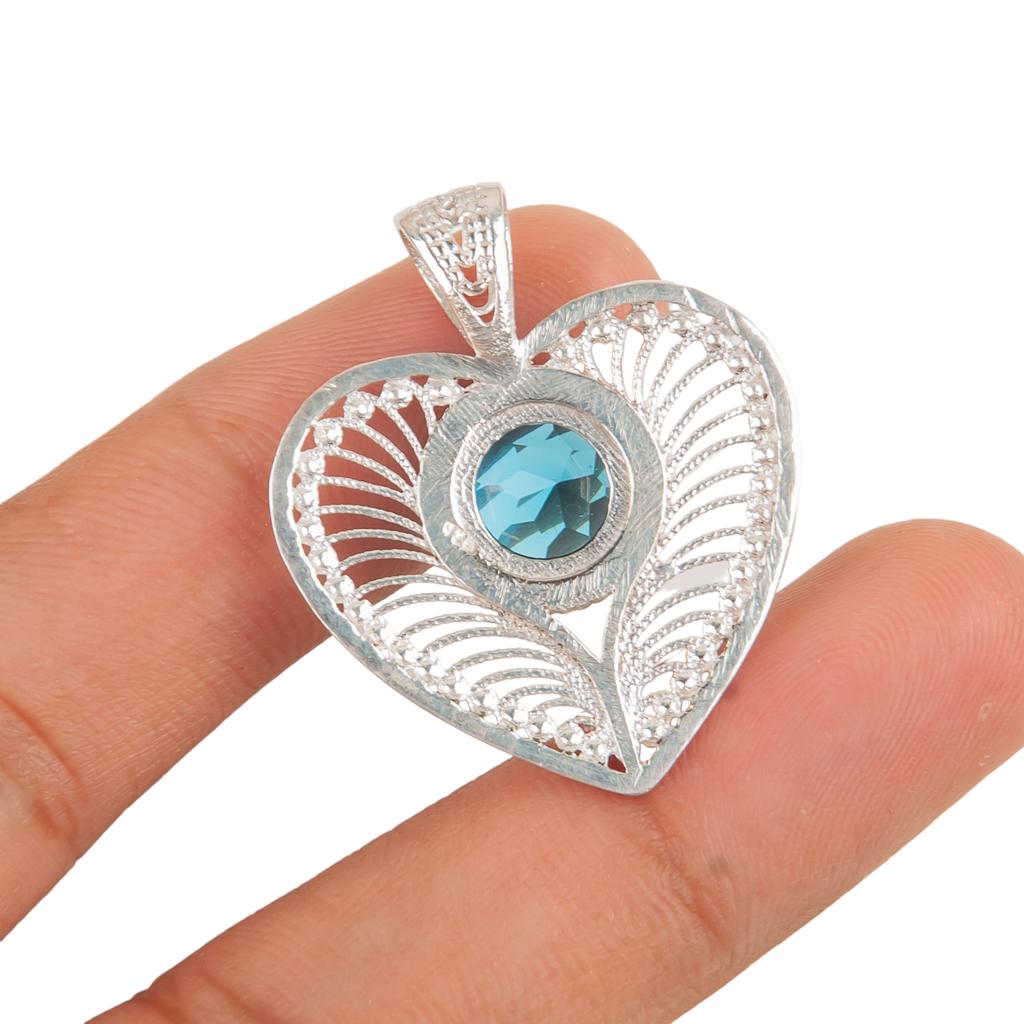 Swiss Blue Topaz Gemstone 925 Sterling Silver Jewelry Handcrafted Pendant 1.4" CP-15-4