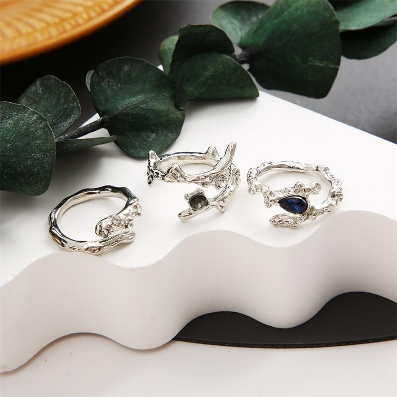 Kpop Silver Color Rings Set Y2K Crystal Heart Rings for Women Hollow Trendy Fashion Jewerly Rings Accessories