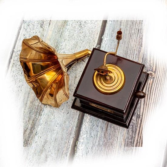 Harmony Brass Miniature Gramophone Showpiece for Elegant Home Decor