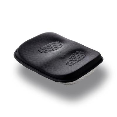 Поместите седалищную кость на седалищную кость. Под наблюдением сгорбленной позы толстый 7-сантиметровый сотовый гель-аппарат guinseat body grow [хиропрактика Хакудаке]