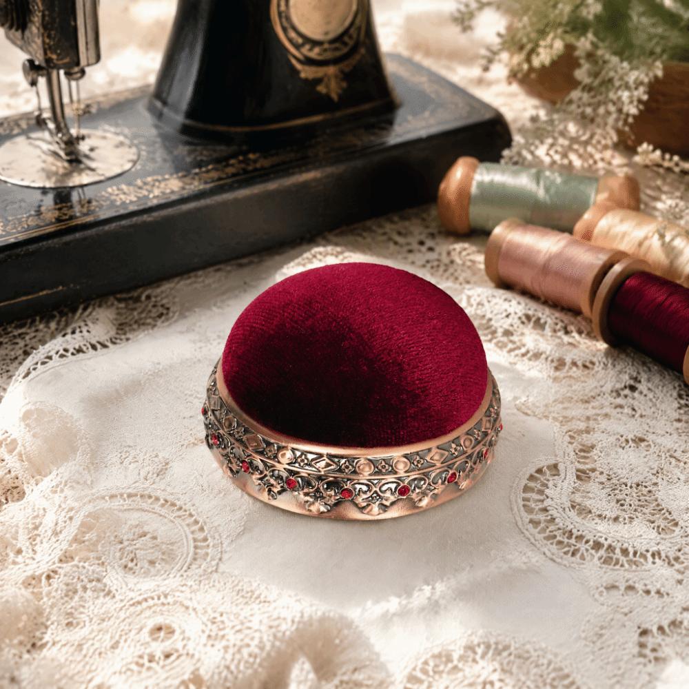 Alloy Holder Round Pin Cushion Lightweight Design Sewing Pin Cushion For Daily Sewing