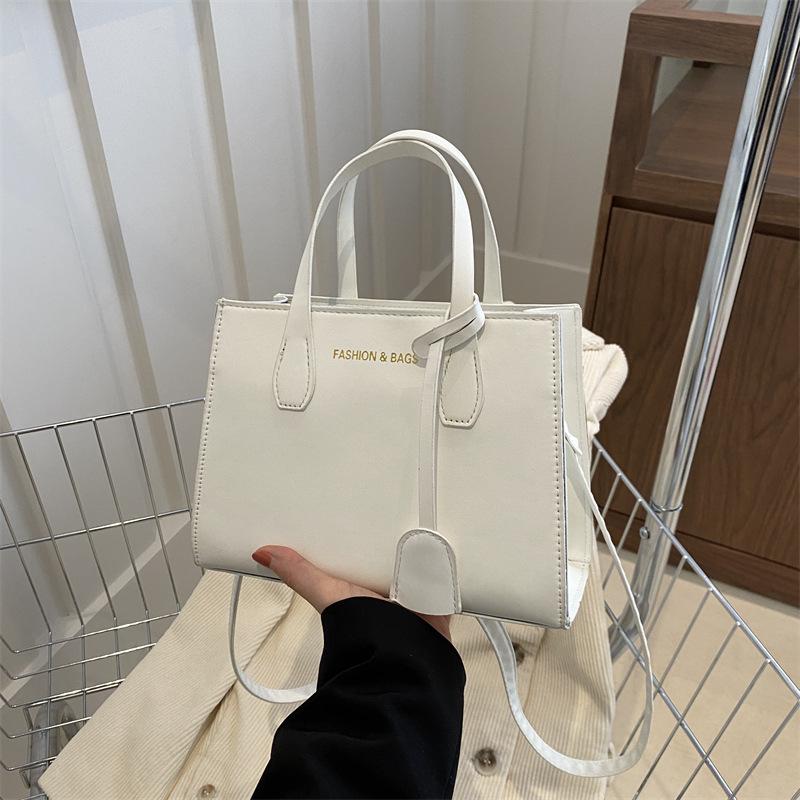 Популярная женская маленькая квадратная сумка, новая сумка в корейском стиле, персонализированная сумка через плечо, повседневная сумка через плечо для поездок на работу