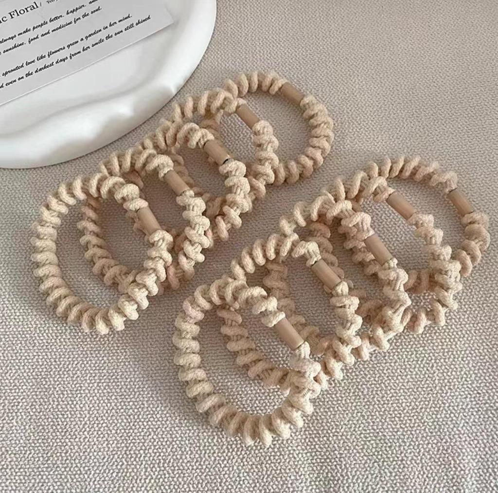 Black High Ponytail Elastic Hairband - Stylish Leather Threaded Hair Tie for Women