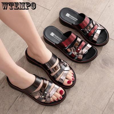 Женские летние тапочки с открытым носком на наклонном каблуке, на толстой подошве и на мягкой подошве на среднем каблуке. Нескользящие уличные сандалии для матерей среднего и пожилого возраста.