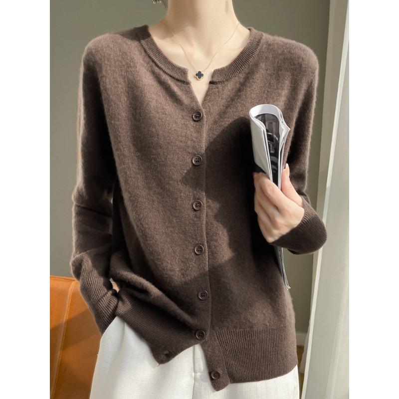 DAFIFY Women's Fashion Casual Fall Winter Solid Color Print Long Sleeve V-Neck Sweaters