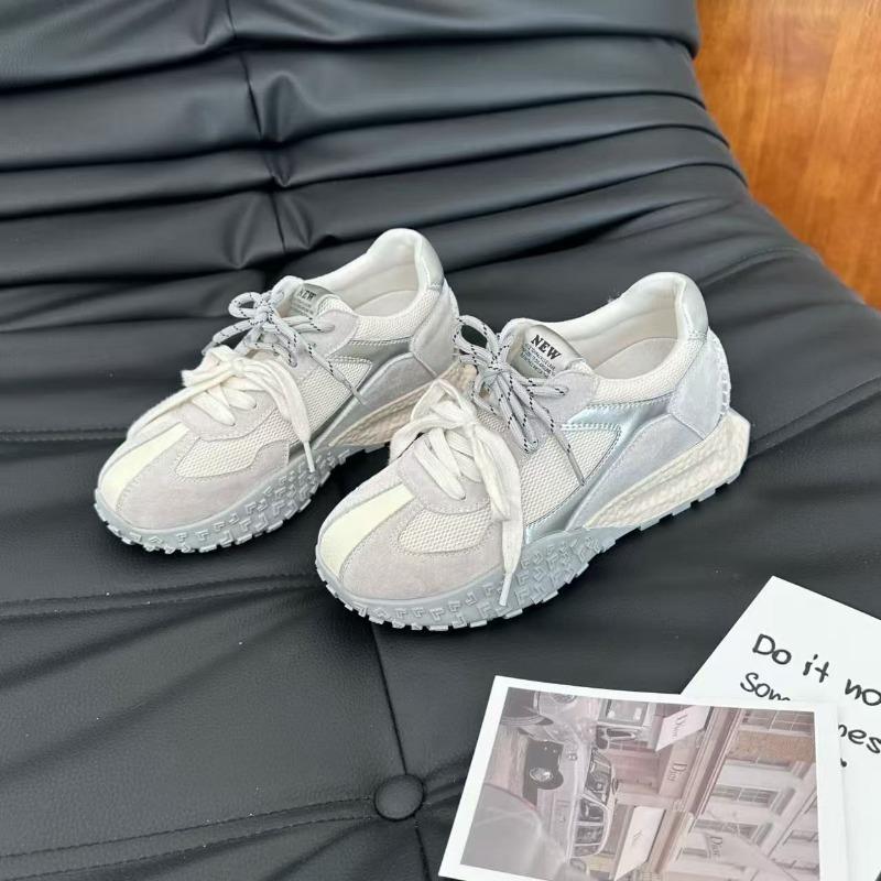 Color Matching Trend Small Women Autumn New Light Breathable Casual Sports Shoes Women