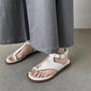 Мода 2025 Новые летние женские современные сандалии на плоской подошве, гладиаторские туфли для женщин, сандалии с перемычкой для пальца, на плоском каблуке, женская обувь, модные балетки