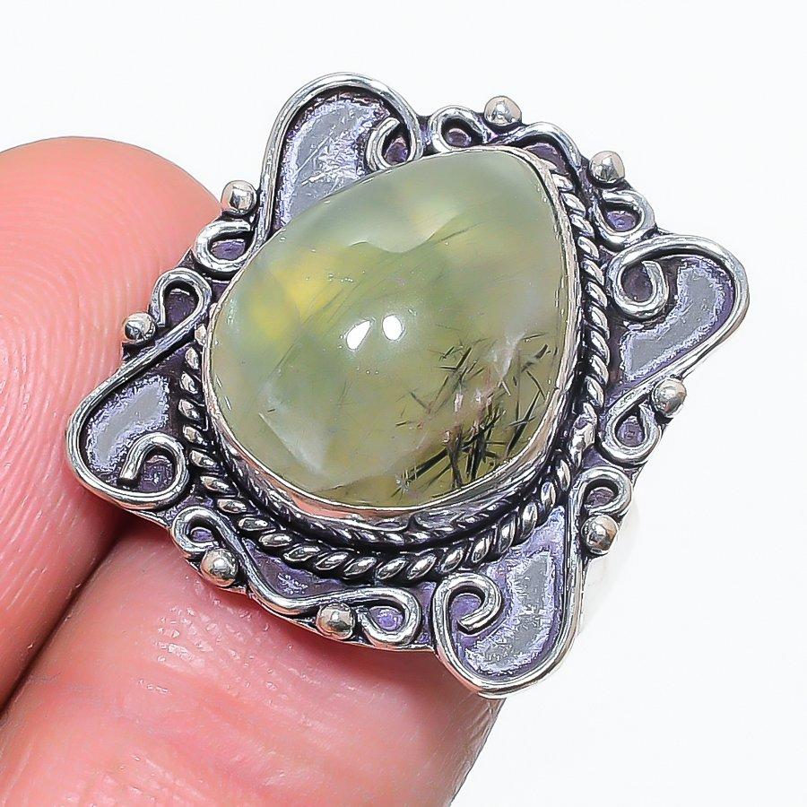 Кольцо ручной работы из серебра 925 пробы с пренитом, размер 7 N9O53