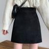 Бархатная юбка А-силуэта из оленьей кожи, с завышенной талией и облегающим руки дизайном для женщин, коллекция осень/зима 2025.