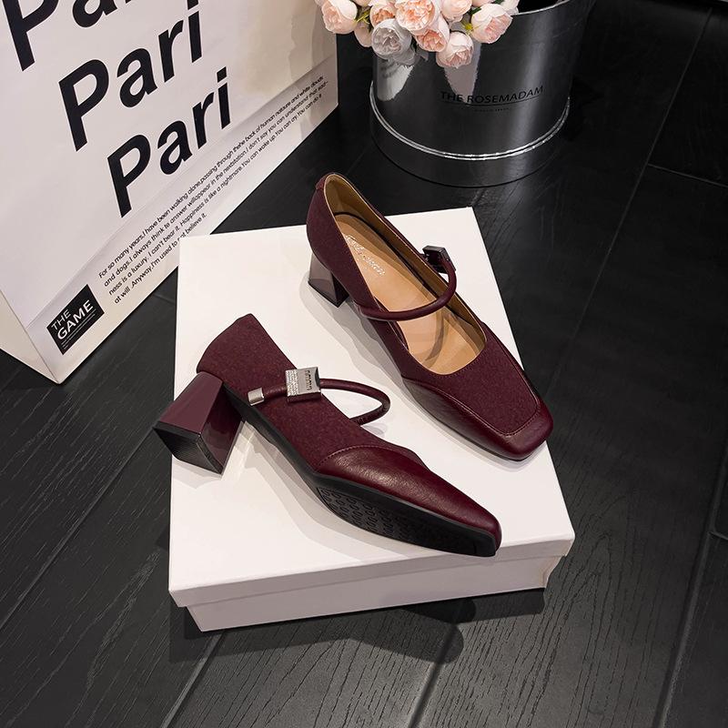 Французские туфли Мэри Джейн весна и осень 2025 новые однословные на толстом высоком каблуке квадратный носок маленький ароматный легкий вырез одинарные туфли