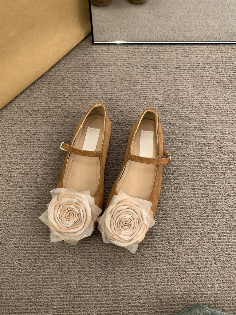 Французские туфли Мэри Джейн на плоской подошве, нежные женские туфли весна-осень 2025 года, новинка, летняя универсальная юбка, вечерние туфли