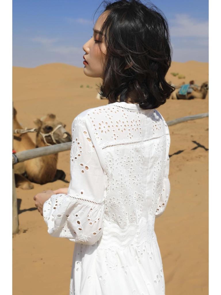 Весна/Лето 2025 Женское Белое Платье из Чистого Хлопка с V-образным вырезом А-силуэта - F2075