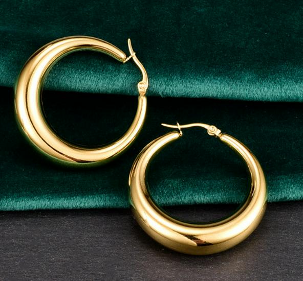 E135 French Metal Hollow Crescent Earrings - 18K Gold Titanium Steel, Fashionable Retro Style