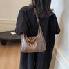 Европейская и американская ретро сумка через плечо 2025 новая модная текстурная ПУ женская сумка простая однотонная рабочая сумка для поездок