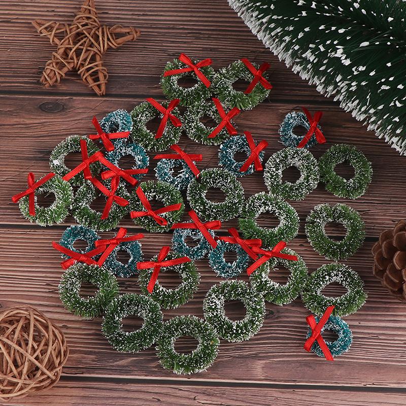 10Pcs Mini Christmas Wreaths Miniature Garden Home Decoration Dollhouse Decor