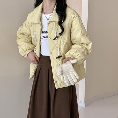 Укороченный пуховик с угловой пряжкой женский 2025 зима корейский милый лацкан пух маленькой белой утки тонкое пальто тренд