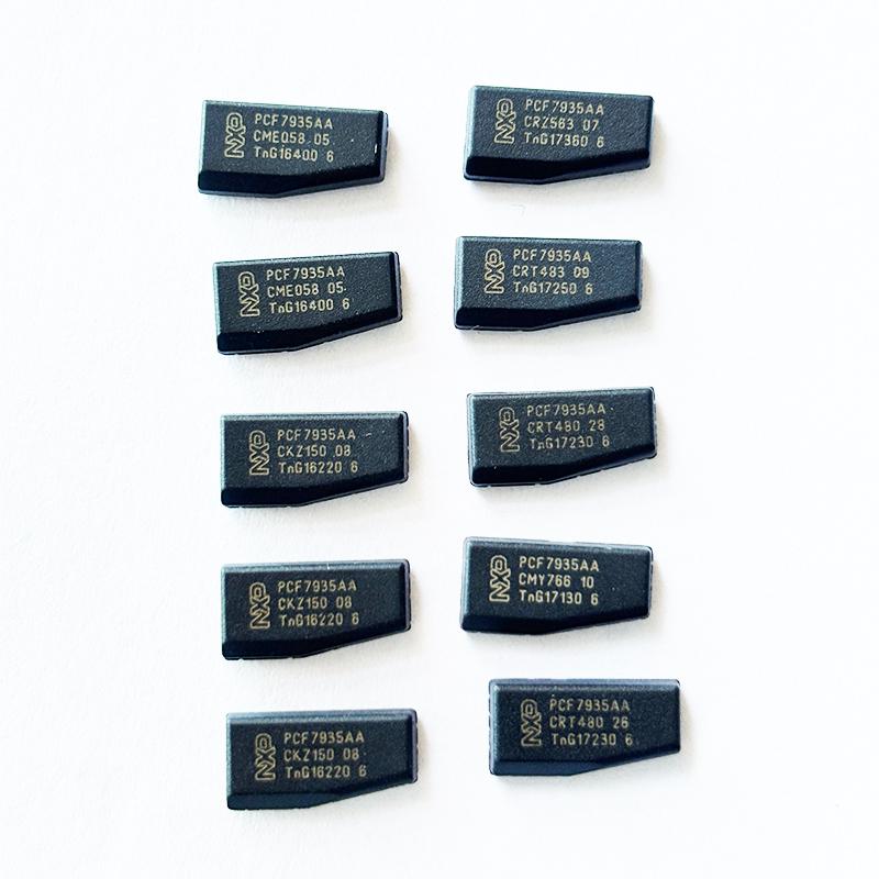 TXC120102 PCF7935 Original 7935aa New Blank PCF7935AA NXP7935 ID44 PCF7935AS PCF7935DS Auto Key Transonder Chip