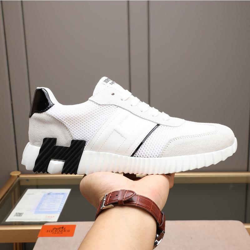 Sports And Leisure Shoes With Low Cut Breathable Comfortable And Lace Up Design For European Stations Trendy Board Shoes For Men New Fashionable