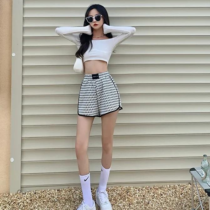 Повседневные женские шорты в шахматном порядке, свободные модные женские спортивные шорты с высокой талией и широкими штанинами, универсальные женские спортивные шорты