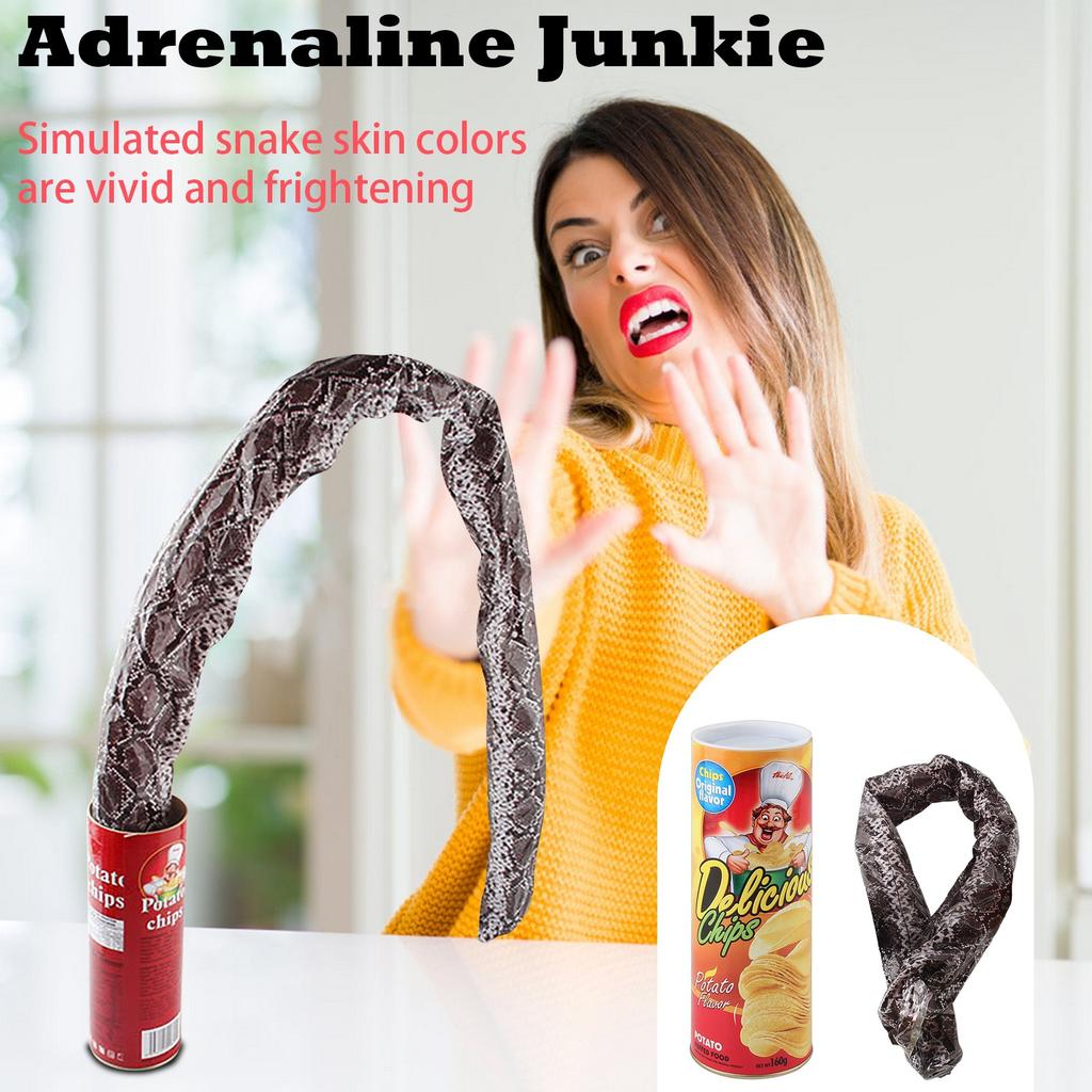 Подарок-розыгрыш в виде картофельной чипсы в виде прыгающей змеи на День смеха