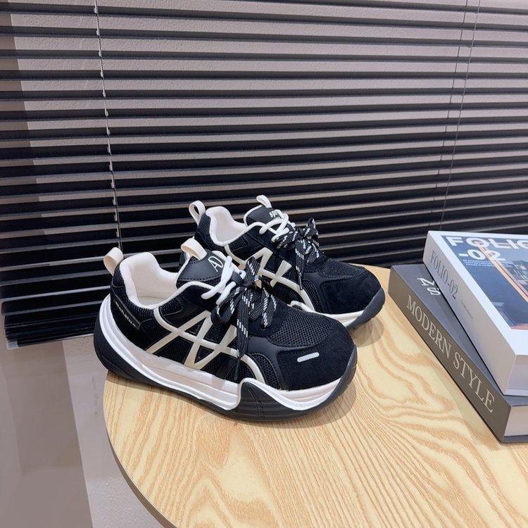 Кожаные платформенные немецкие тренировочные туфли женские 2025 осень новые на плоской подошве увеличивающие рост туфли ретро беговые повседневные спортивные туфли Форреста Гампа