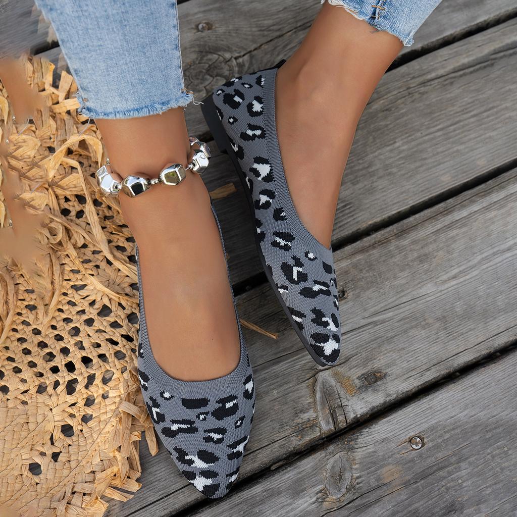 Модные туфли большого размера 2025 года, новые квадратные туфли на плоской подошве, удобные повседневные туфли с мягкой подошвой, неглубокое горлышко, одна педаль, вязаные туфли