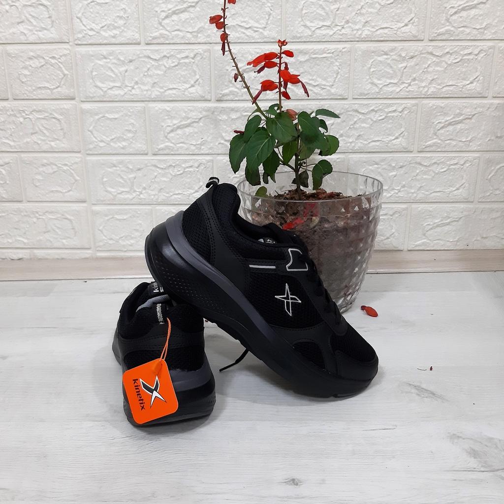 Kinetix Черно-черные легкие повседневные спортивные туфли Cıntıa Fuspet