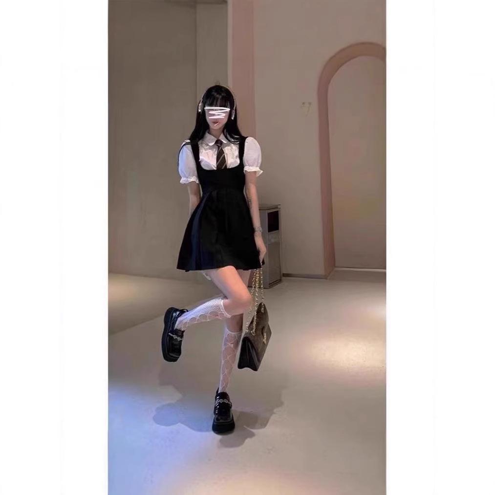 Женский летний комплект: блузка с пышными рукавами и плиссированная юбка - маленькое черное платье с топом-майкой на бретелях