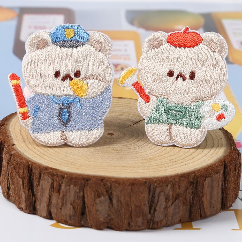 Sanai Cartoon Bear Наклейка на ткань Бесшовная самоклеящаяся вышитая наклейка Одежда Брюки Заплатка Ремонт дырок Субсидия Маленькая