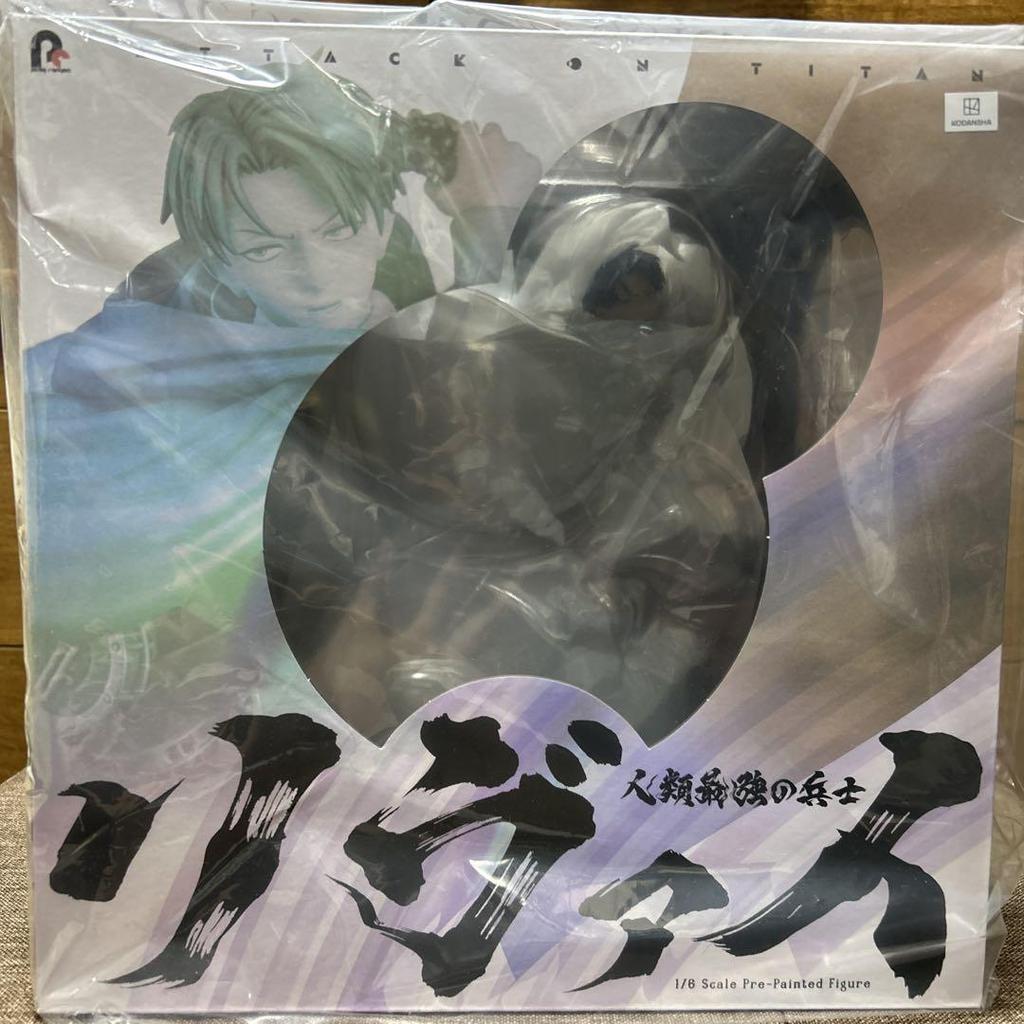 [Б/У] Фигурка Сильнейшего солдата человечества Леви с бонусной акриловой подставкой