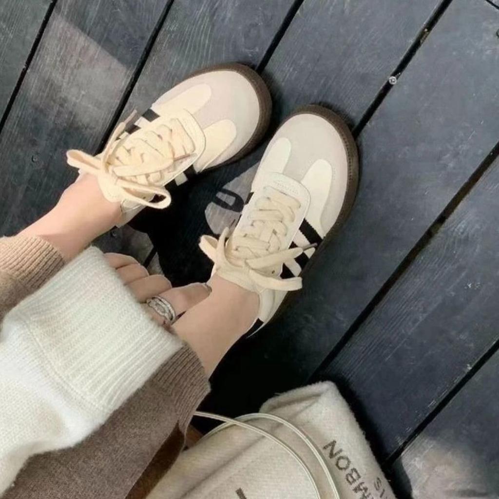 Женская обувь высокой стоимости 2025 новая весенняя пара повседневная спортивная обувь летняя на плоской подошве дышащая маленькая белая немецкие тренировочные туфли
