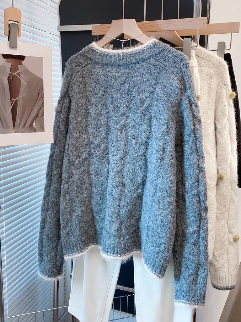 Handmade Floral Round Neck Sweater Coat for Women - 2026 Autumn/Winter Loose Lazy Style Thick Knit Cardigan