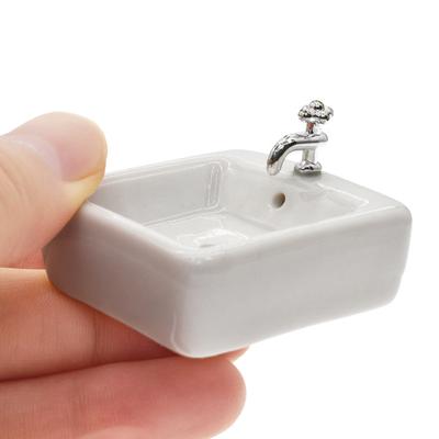 Практичный изысканный широкое применение белый цвет детский ролевой игрушечный кукольный домик умывальник для развлечений миниатюрный