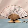 Шелковый Тканевый Танцевальный Ручной Веер Бамбуковая Ручка Реквизит Веер в Китайском Стиле Складной Веер Домашнее Украшение