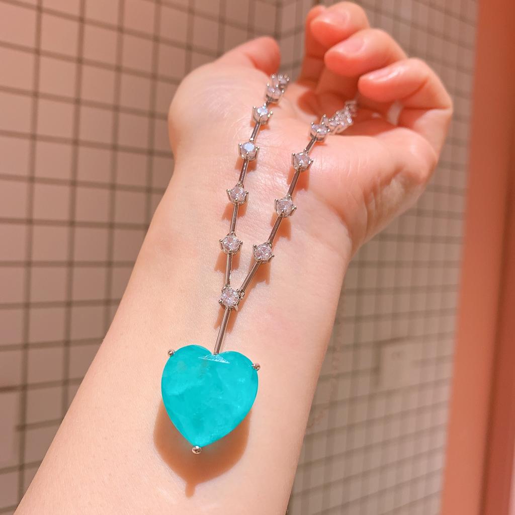 Ювелирные изделия Симуляция Ветра Параиба, Набор в форме сердца Серьги-пусеты 10 * 10 Подвеска 20 * 20