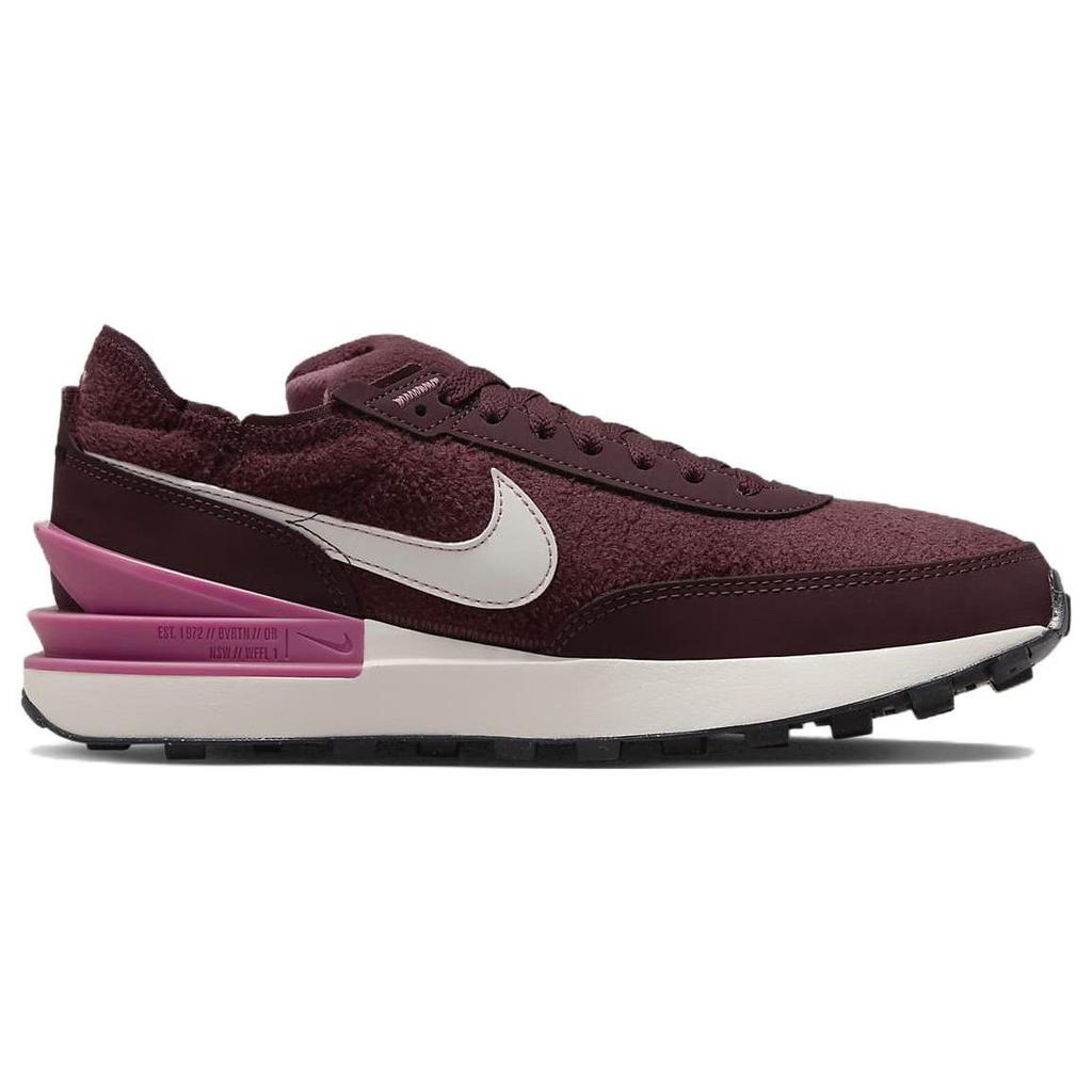 Nike Кроссовки женские Nike Waffle One SE Burgundy Crush Красный Desert-Berry Черный DQ5141-600