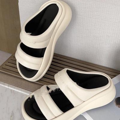 Внешняя торговля Корейская версия женской обуви высокая улица универсальная мягкая подошва верхняя одежда 2025 лето новые универсальные толстая подошва модные повседневные сандалии