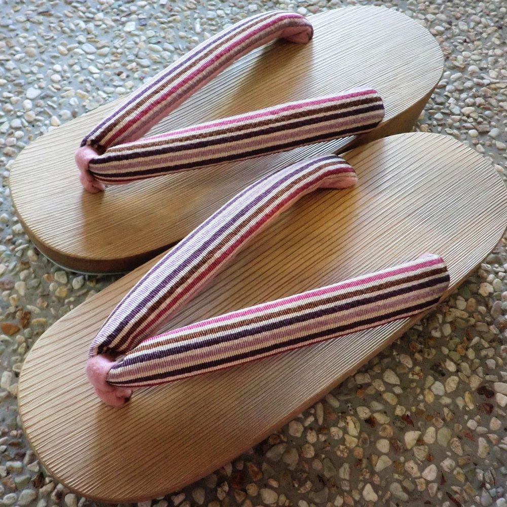 Kiso Nezuko Geta: Women's Geta (Elegant Striped Sandals) - A Traditional Craft Made in Japan, Carrying on 300 Years of Tradition