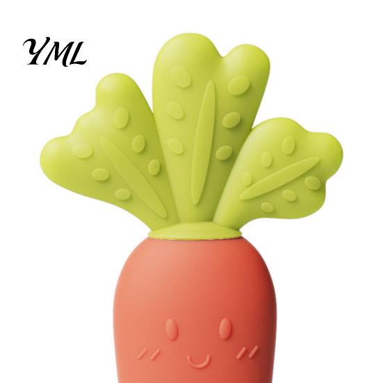 Soft Elastic Teething Relief Baby Silicone Carrot Teether, Food-Grade BPA-Free Chew Toy for 3-6 Gum Massage Tool Months, Soothing Massager, Boil-Safe
