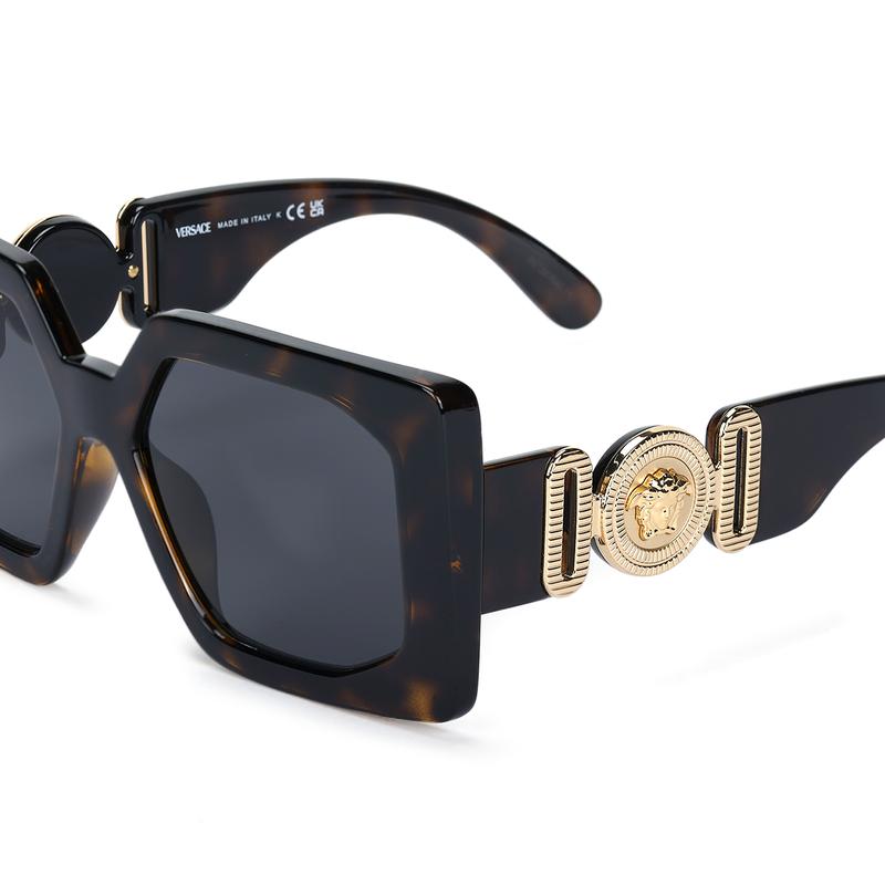 Versace [Доступны по рецепту] Квадратные солнцезащитные очки с логотипом, женские, черепаховая расцветка 17572475 0VE4478U 108 87-Tortoise 55 - Футляр для очков