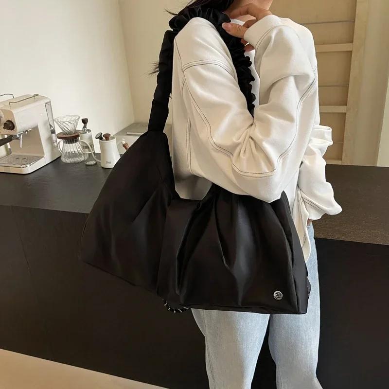 Monochromatic Large Capacity Crossbody Bags for Women Casual Sewing Line Soft Zipper Nylon Bags