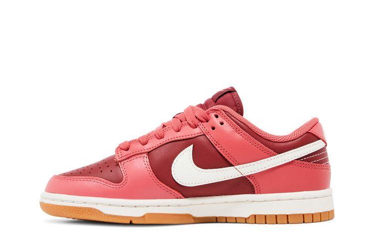 Женские кроссовки Nike Dunk Low Desert Berry (Женский) Красное дерево/Ягода пустыни-Парус-Жвачка Светло-коричневый