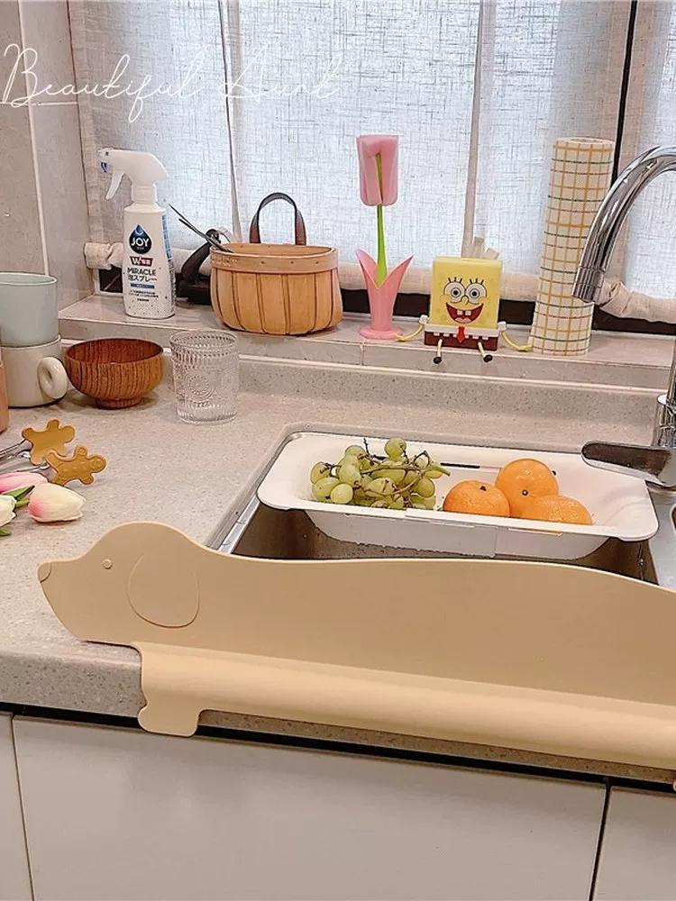 Cute Polar Bear Kitchen Sink Water Barrier Splash Guard for Washing Dishes and Vegetables, Silicone Suction Cup