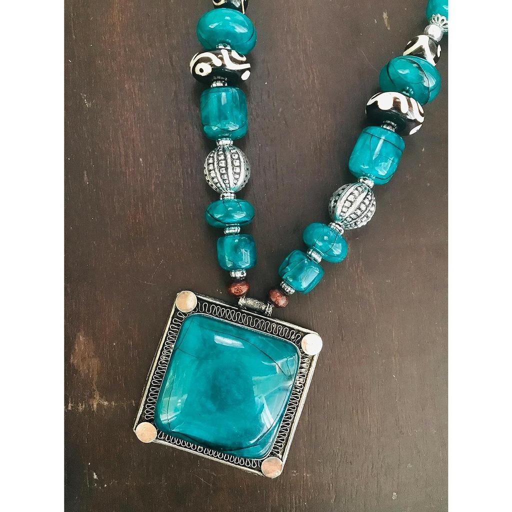 Старинное серебряное окисленное племенное тибетское чешское ювелирное ожерелье из тибетского камня(Черно-белые племенные бусы с мятным камнем) (Цвет морской волны)