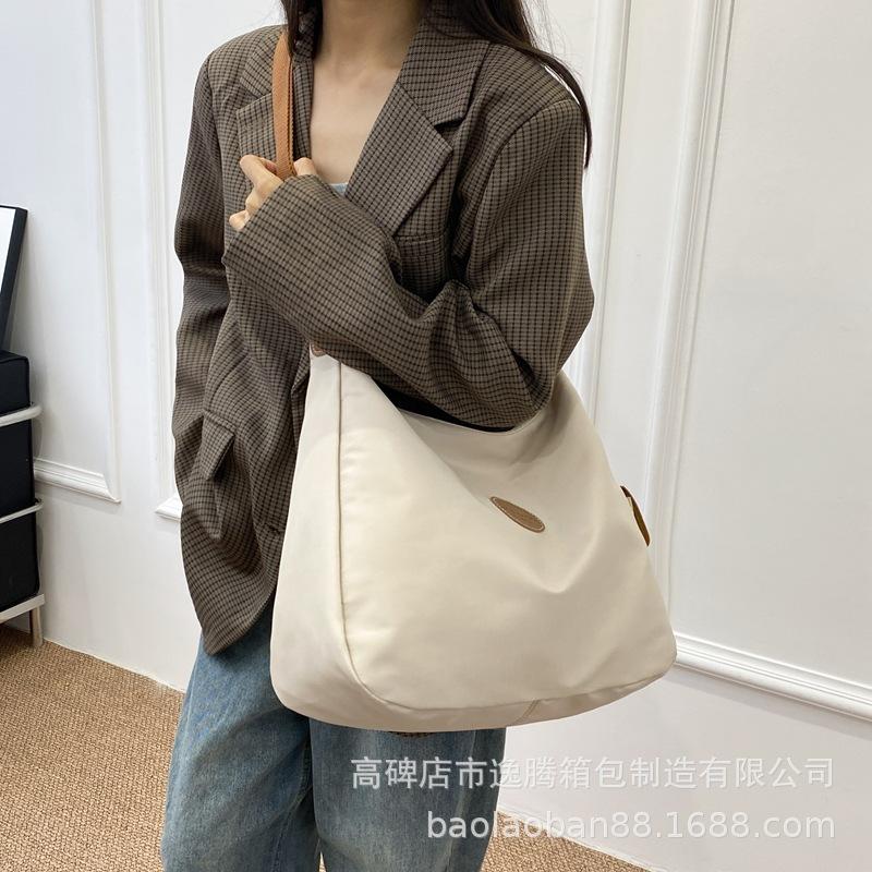 Сумка из нейлоновой ткани для женщин, большая вместимость, 2024, новая универсальная сумка-мессенджер, тканевая сумка, высококачественная сумка-тоут для поездок на работу