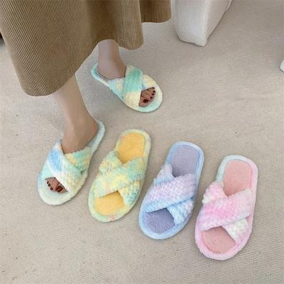Теплые плюшевые тапочки женские шлепанцы на плоской подошве пушистые меховые женские туфли разноцветные радужные меховые тапочки на низком каблуке